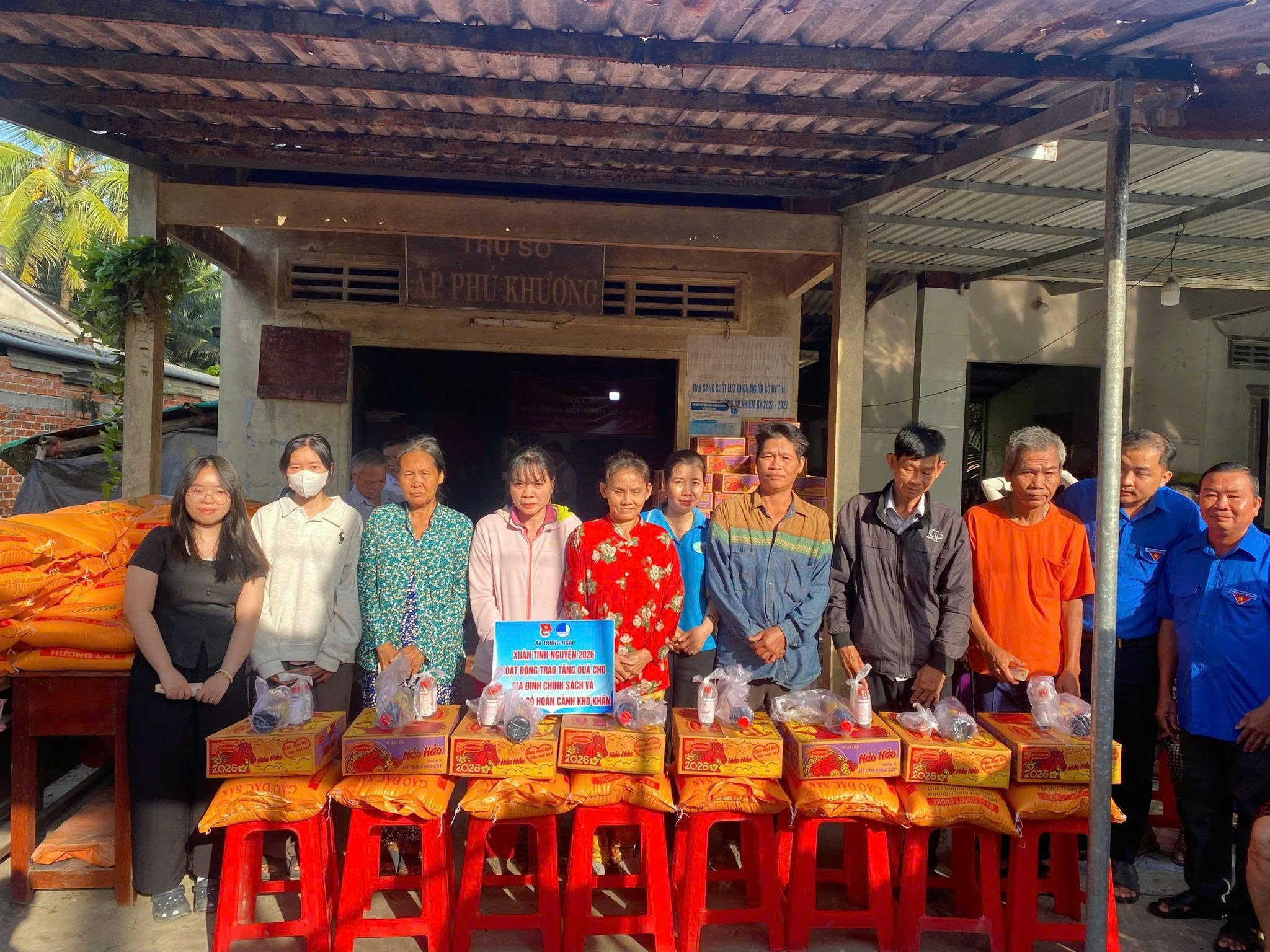 Hoạt động xuân tình nguyện " Chào mừng thành công Đại hội đảng toàn quốc lần thứ XIV của Đảng cộng sản Việt Nam"