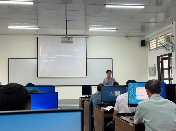 Công an tỉnh Vĩnh Long tổ chức lớp đào tạo, bồi dưỡng về an ninh mạng, an toàn thông tin năm 2026